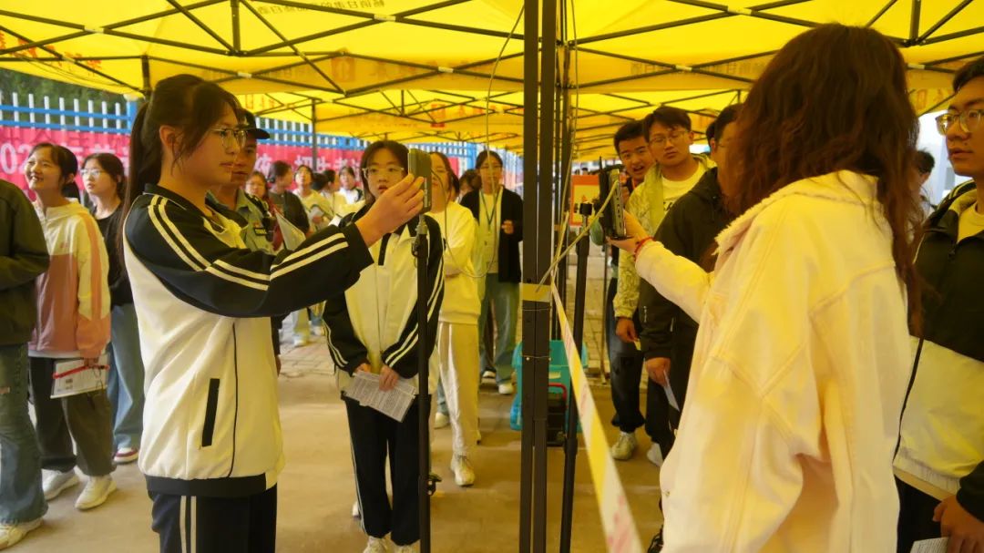 连续 18 年！全国唯一高考专列，3.4 万考生的逐梦之旅