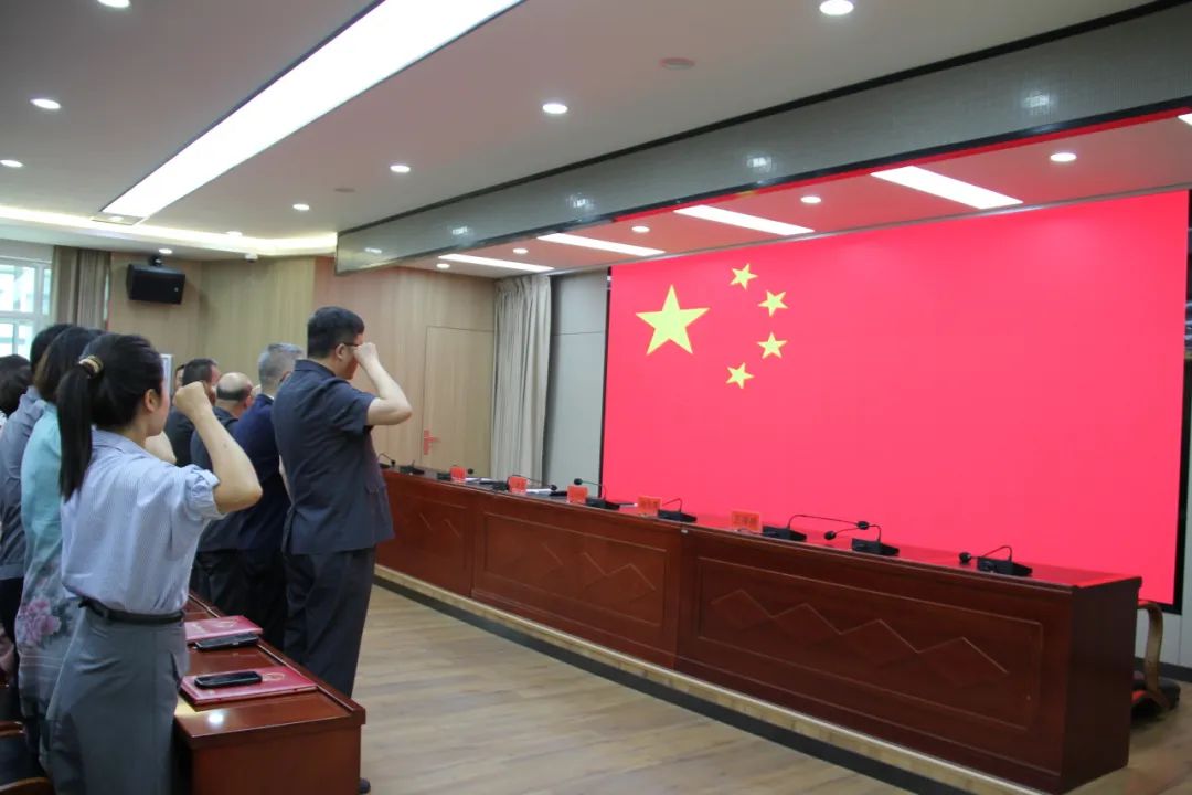 无袍法官上任!——临洮法院举行人民陪审员就职宣誓仪式