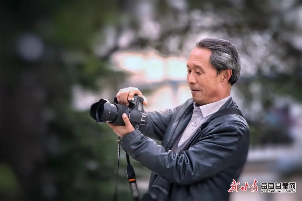 新甘肃丨用镜头定格鸟之美 记崇信县摄影师郭福阔