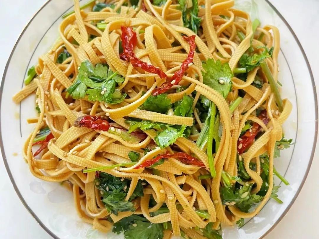 一口豆腐丝一口肉,怎么吃都不腻!