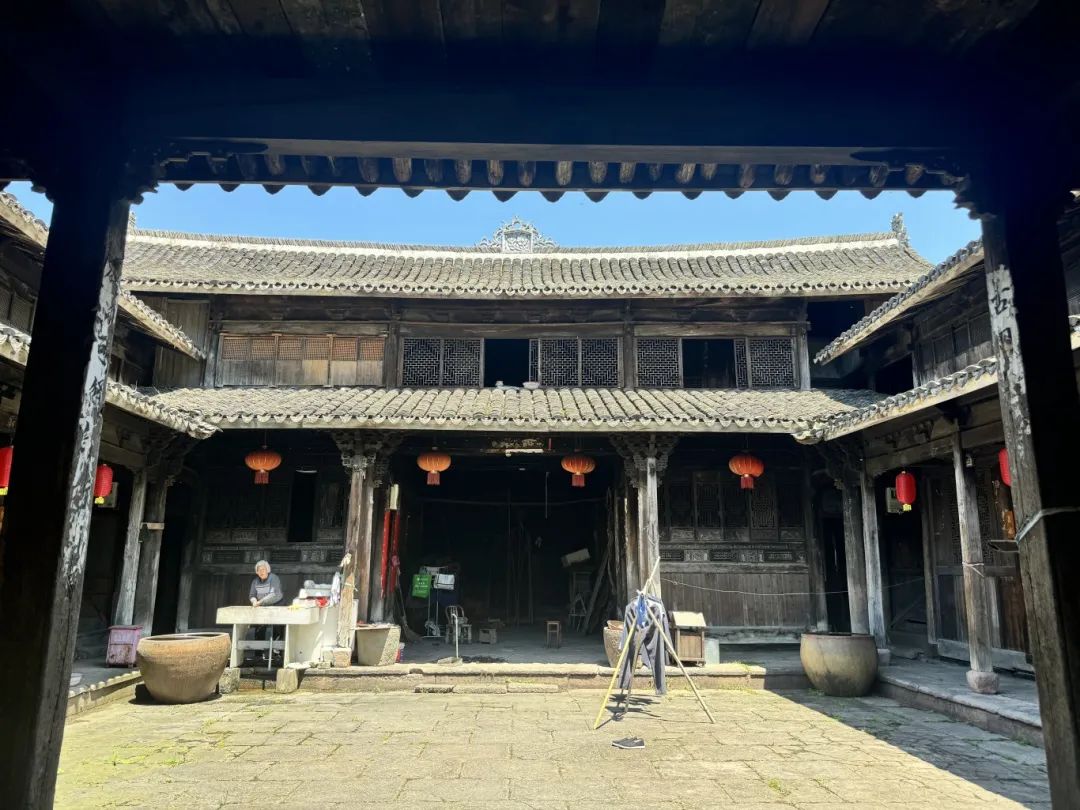 华堂三台是第二十二世祖陈懋荩为其六子建造的院子