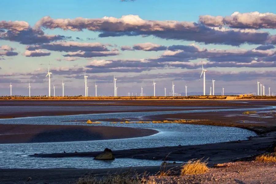 潍坊的海边看最美海上风车#3也铸就了这片土地的传奇滋润了盐田他们的