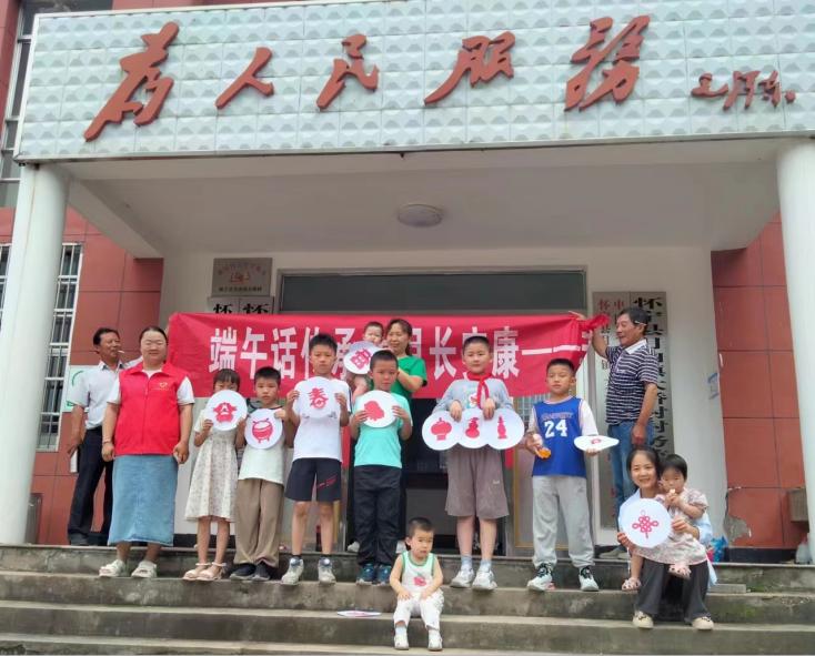 怀宁县月山镇:端午话传承 岁月长安康——非遗剪纸体验活动
