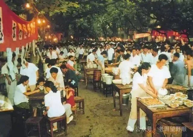 头不小,各家苏州面馆都有供应,却以玄妙观隔壁的黄天源糕团店最为出名