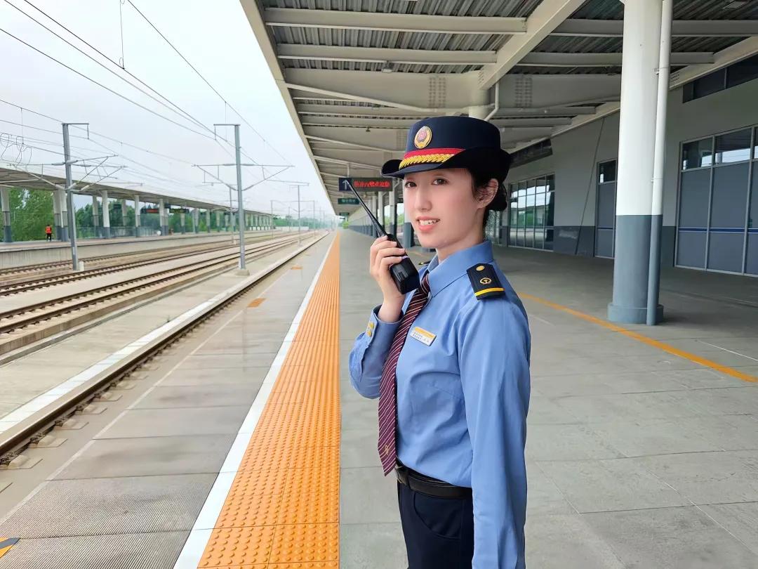 想到铁路上班?这份"报考指南"请收好