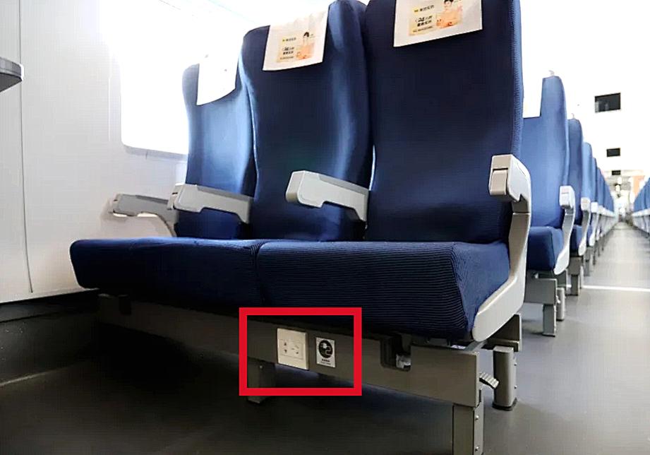 原来列车上这些地方还有充电口!