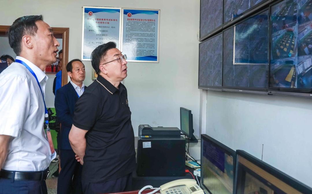 刘克武调研我市高考工作