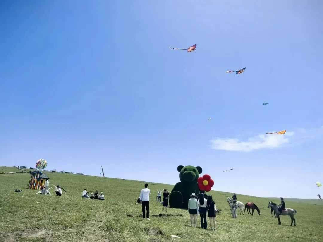 卓资县:端午假期 圣水梁九龙湾景区游客纷至沓来