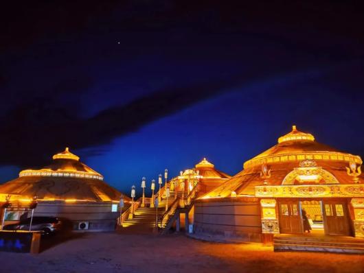 九城宫里乐翻天!