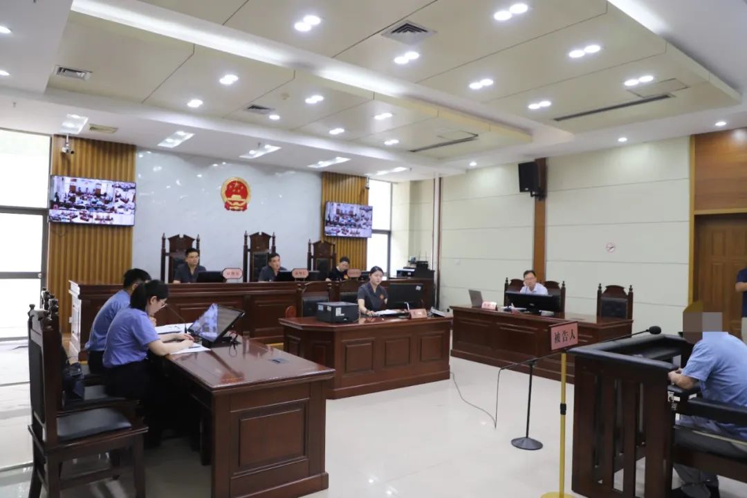 【基层动态】谢家集区法院:庭审现场"敲警钟" 警示教育"零距离"