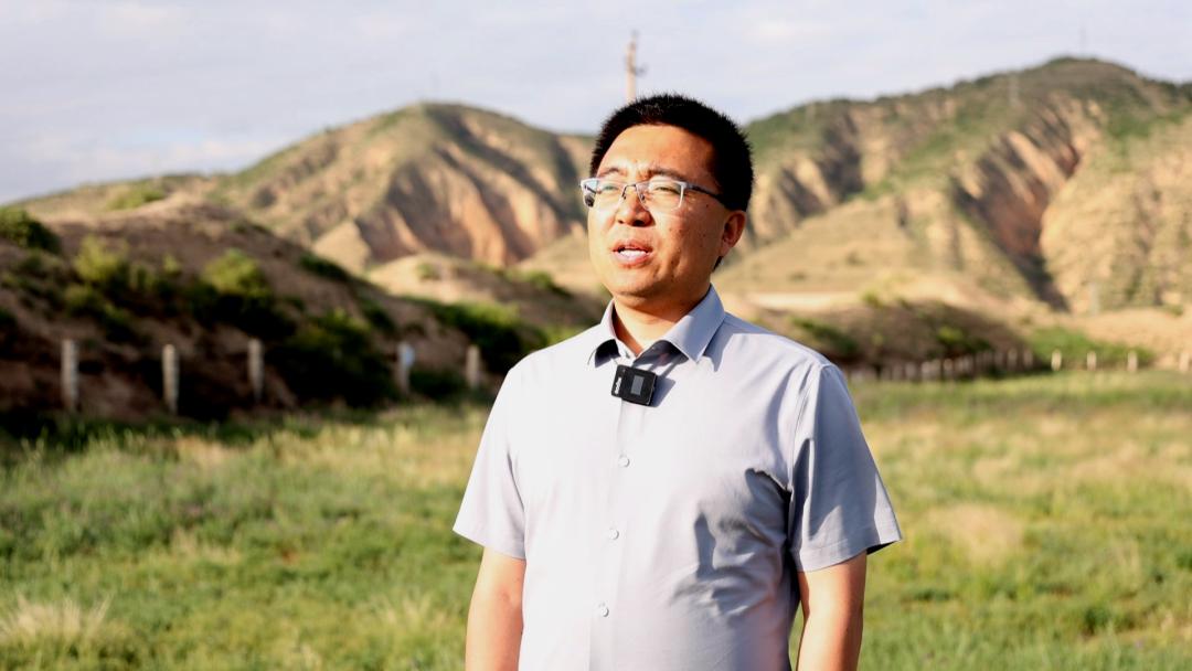 安定区博物馆馆长 李天龙:今天,国内外知名作家,诗人来到安定区博物馆