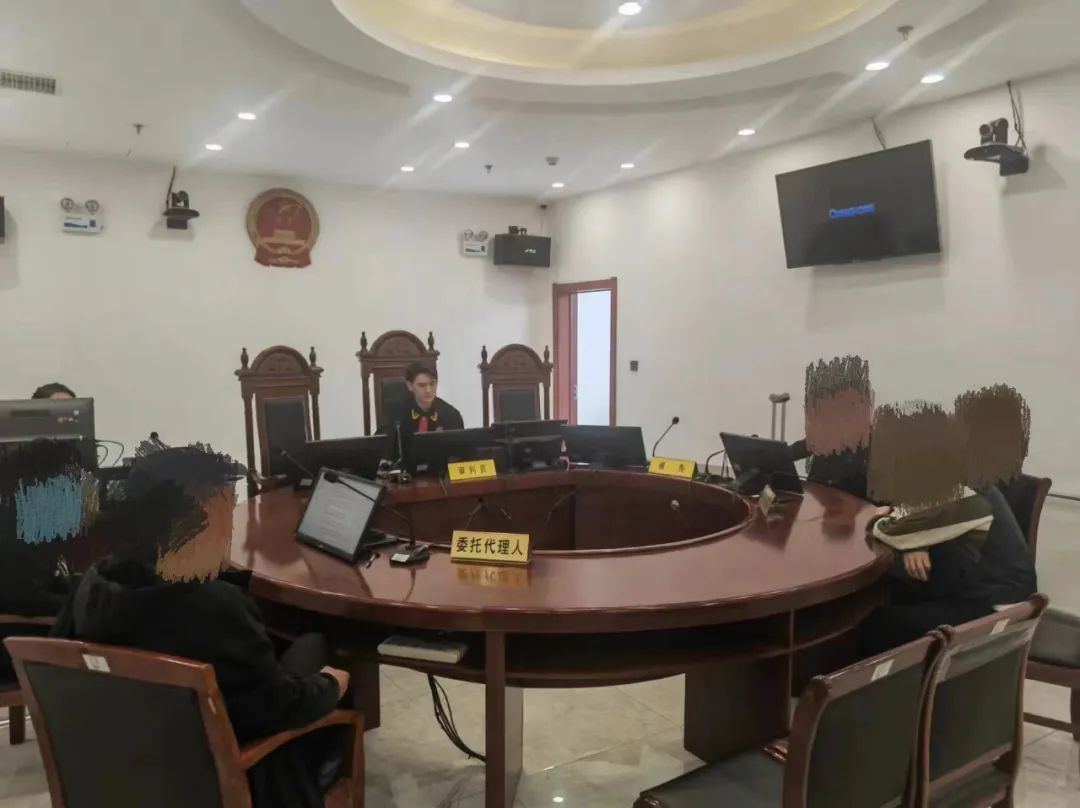 调解经过2024年4月6日晚19时许,赵某和李某到安达市某台球厅打台球