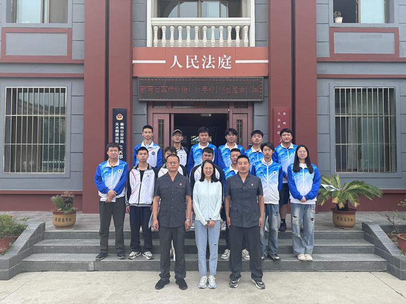 模拟法庭 法官说法 以案释法拒绝校园欺凌