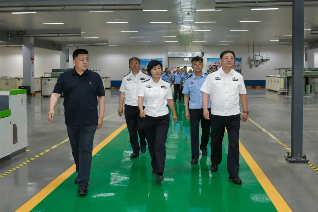 分管经侦工作局领导及经侦大队大队长,邹平市公安局经侦大队全体人员