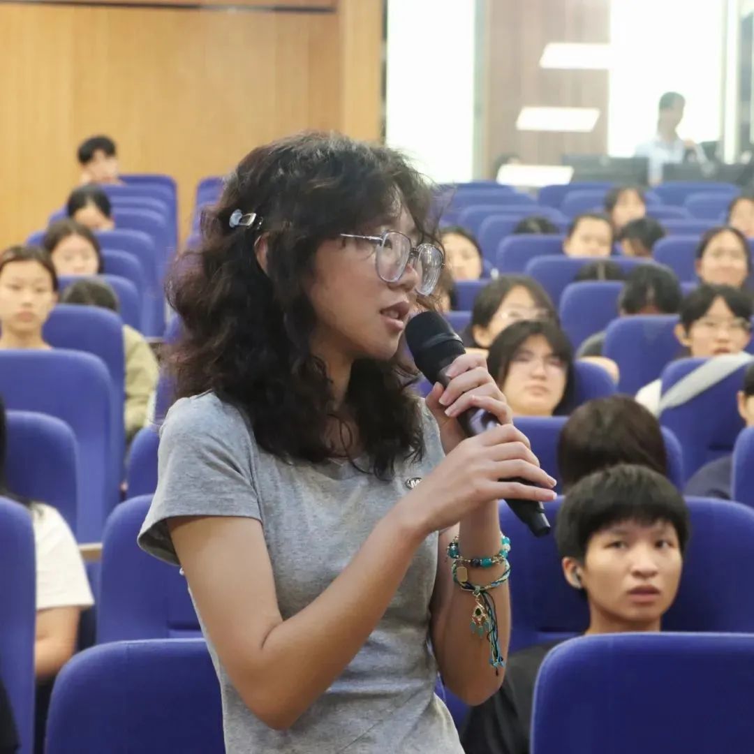 佛山市妇联举办"金凤展翅"女大学生就业创业服务活动