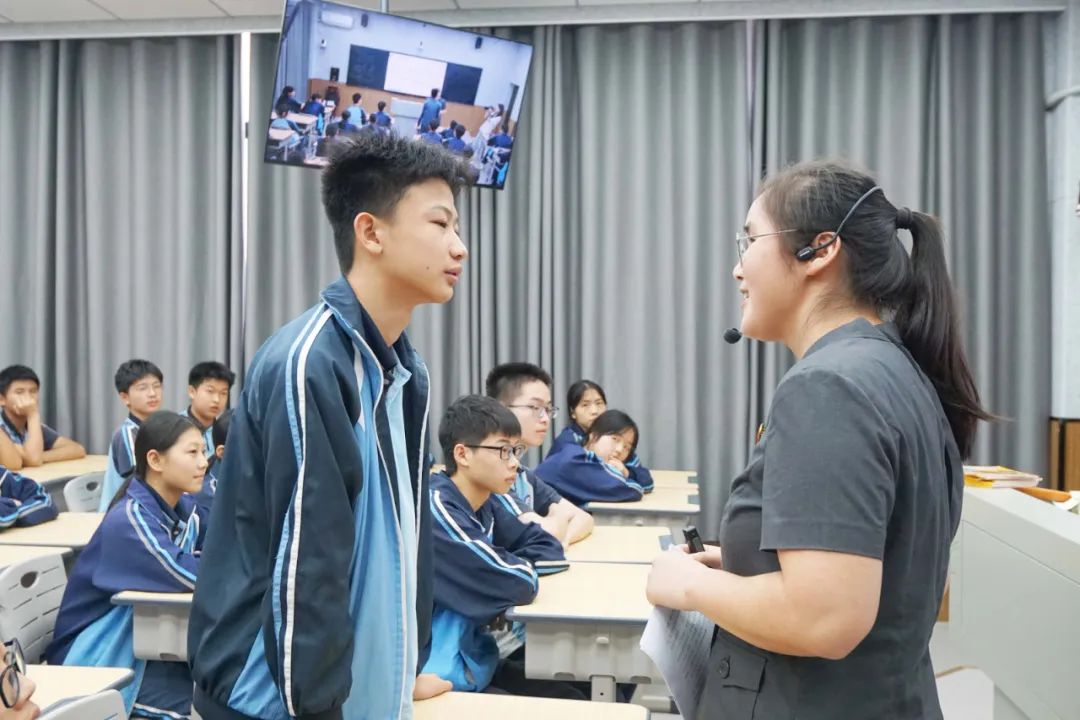 临湘法院:禁毒普法进校园,护航青春不"毒"行