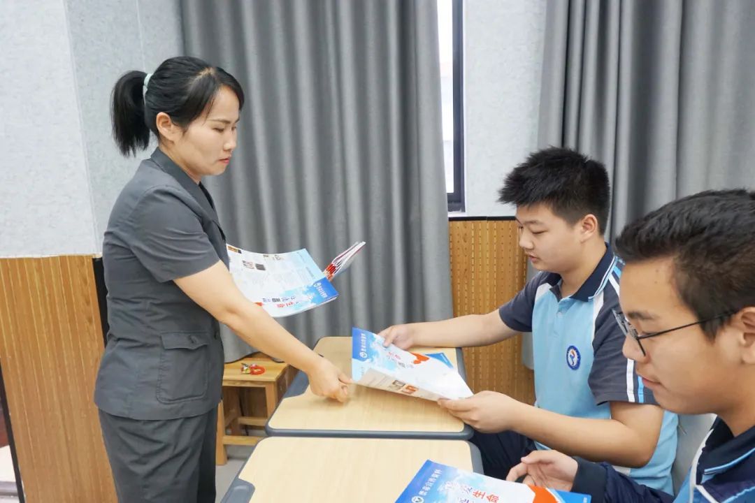 临湘法院:禁毒普法进校园,护航青春不"毒"行