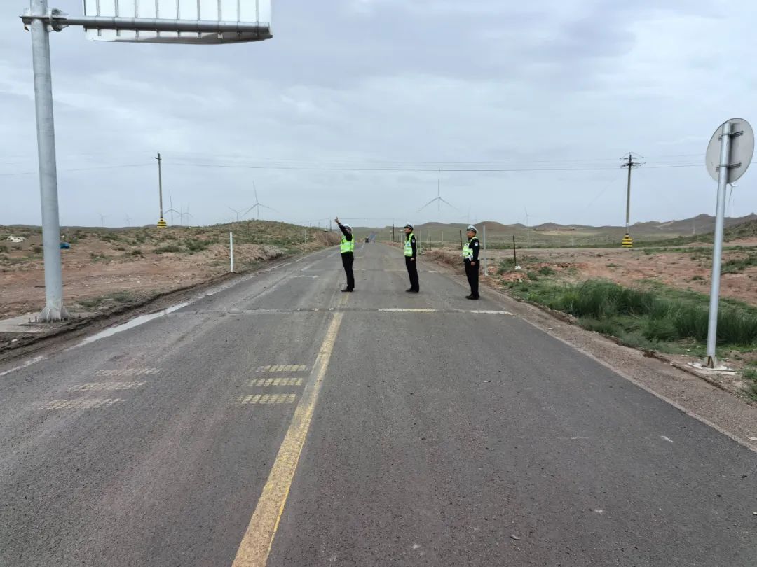 端午交警守护  "粽"享平安出行