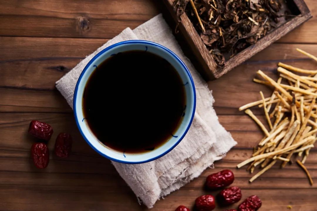 我想向大家推介一款源自宋《太平惠民和剂局方》的经典饮品——缩脾饮