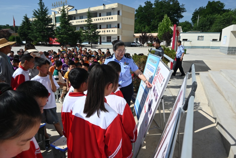 守护童心责无旁贷 无毒校园你我"童"行