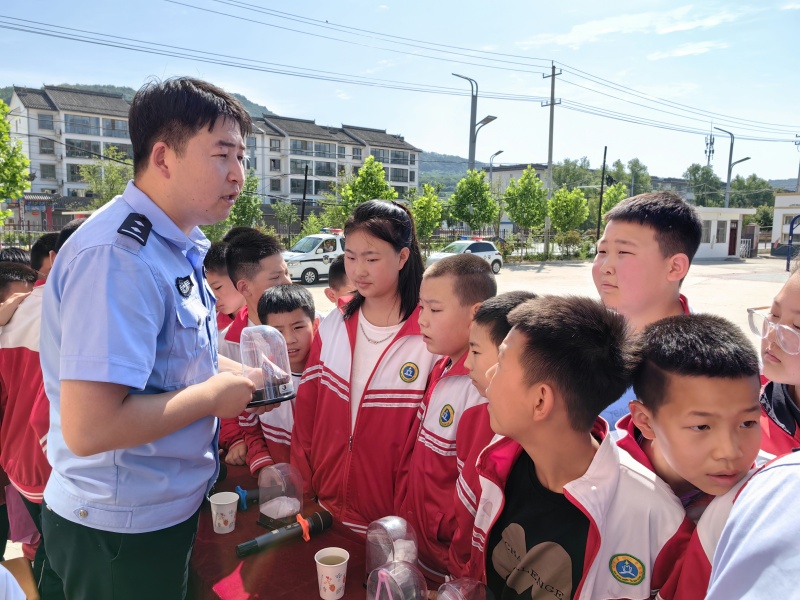 守护童心责无旁贷 无毒校园你我"童"行