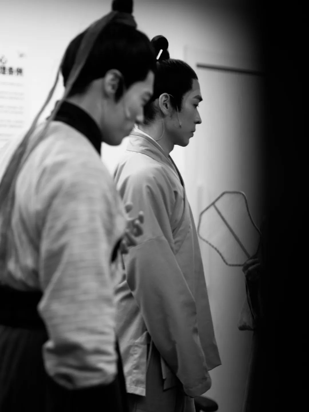 "离谱到中场就在按头安利!