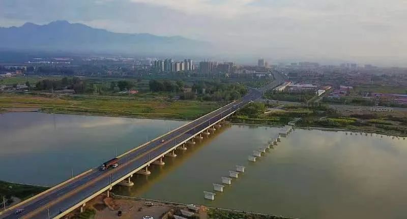 涿鹿桑干河国家湿地公园位于涿鹿县境内,总面积1364余公顷.