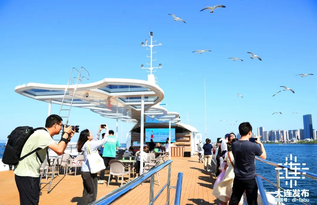 中央和省直媒体记者行业专家感受大连新质生产力发展蓬勃动力