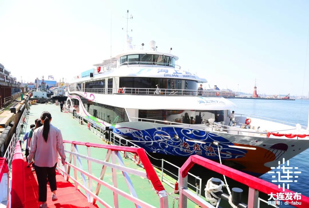 中央和省直媒体记者行业专家感受大连新质生产力发展蓬勃动力