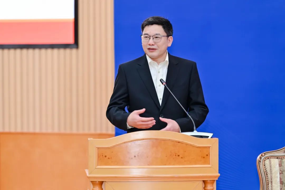 研究所民商事审判研究部主任丁文严进行与谈上海大学知识产权学院院长