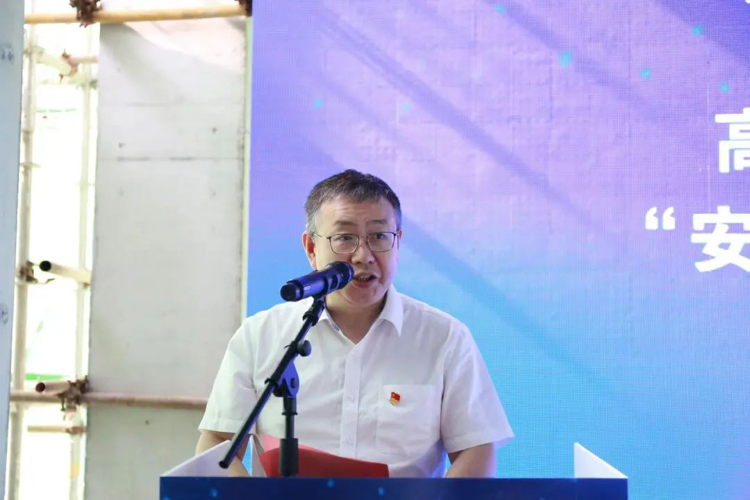 高青县副县长李永李永为本次活动进行了致辞.