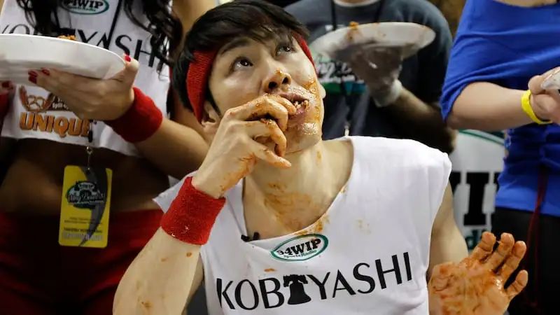 日本大胃王比赛图片