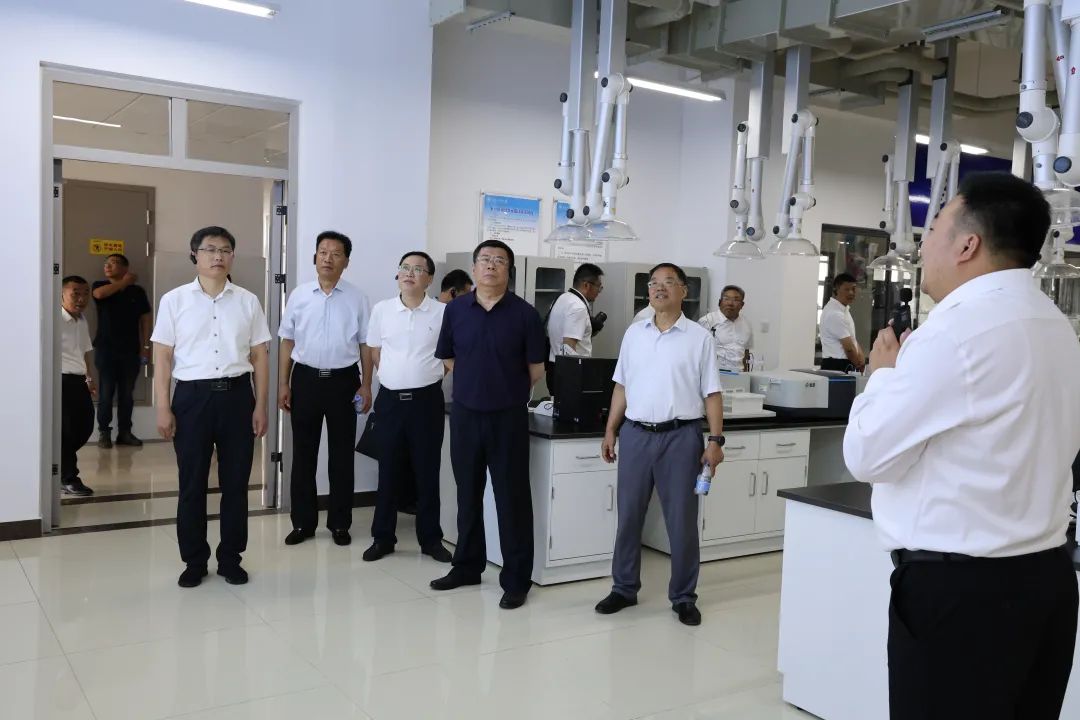 滕州市首个"青少年维权法律服务站"成立