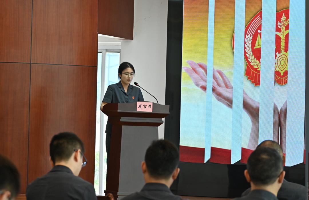 表彰,表扬情况,随后肖艳茹向全院干警分享驻村工作体会和收获;王小松