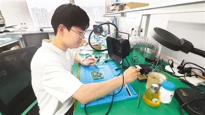 整版聚焦！《人民日报》海外版深度解码合肥创新