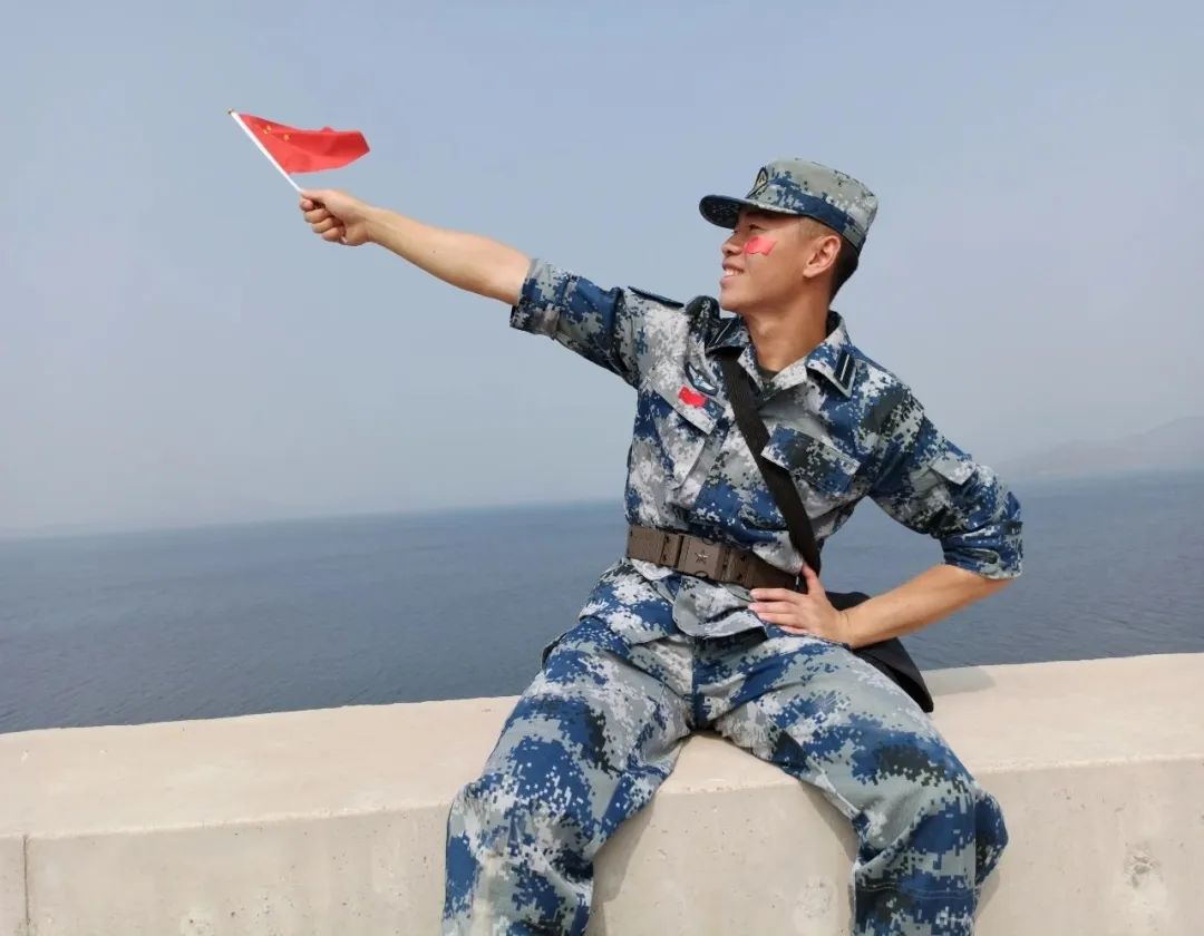 海陆空军装颜色图片