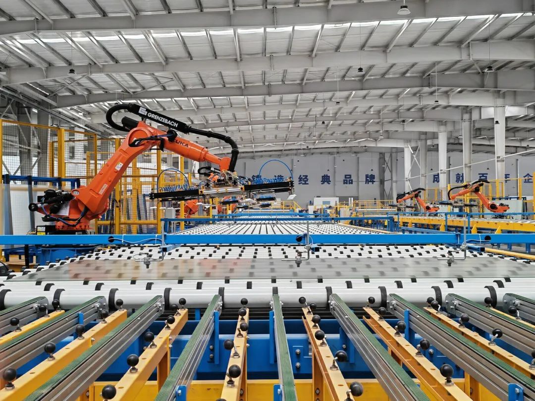 达国际领先水平!云南首条光伏玻璃生产线在昭通投产