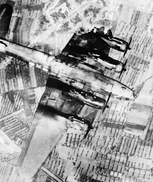 《空战群英》热播,美国五星上将眼中的第8航空队