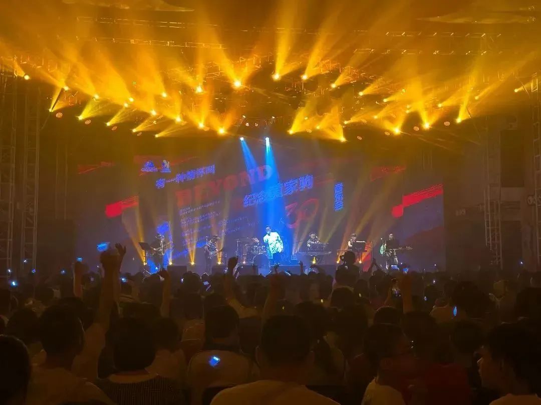 音乐会现场震撼么 772.jpg