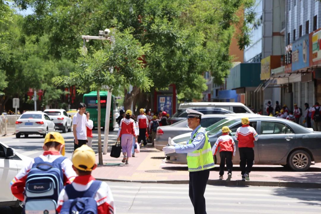 护校安园 | 西吉公安开启"警校家 n"护学模式