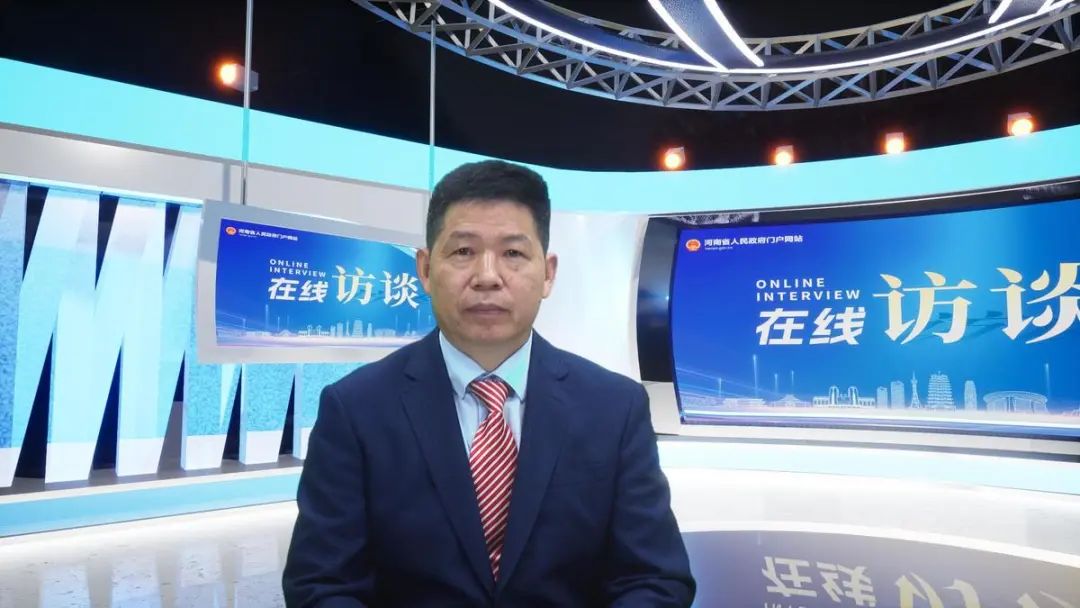 访谈现场7月5日,河南省工业和信息化厅二级巡视员李大刚做客河南政府