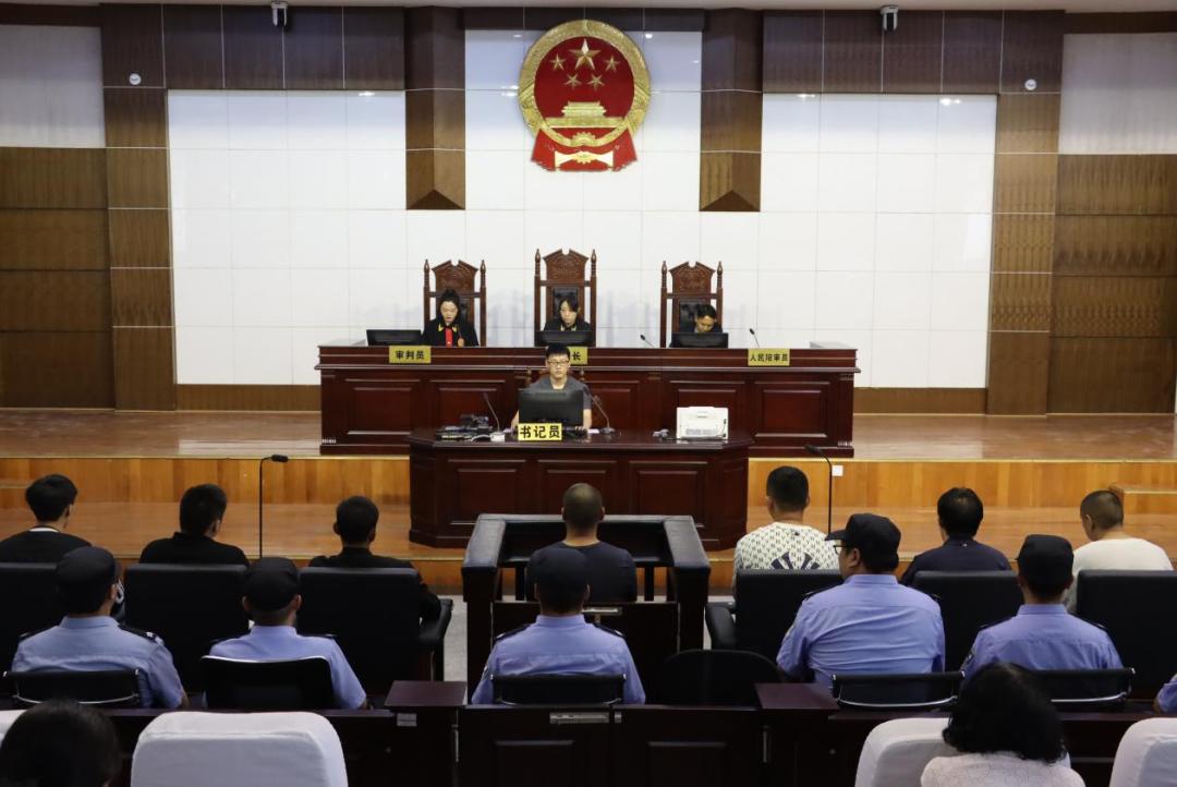 【普法强基在行动】以案释法—禄劝法院组织开展赌博犯罪案件庭审观摩