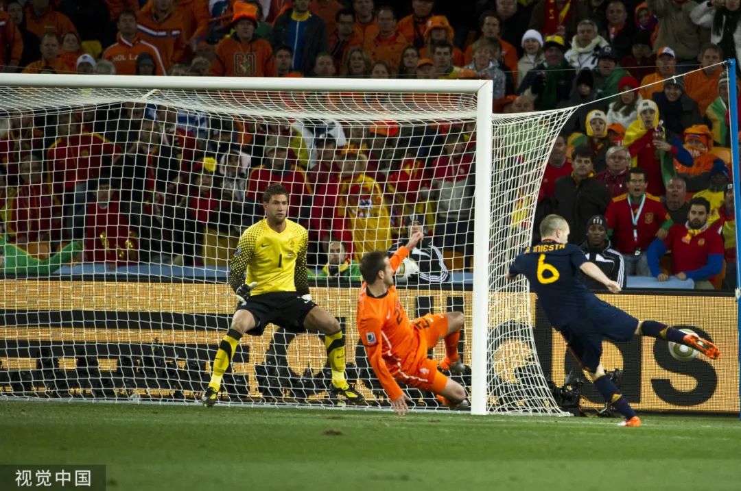 德国传奇的最后一舞,倒在了裁判和绝杀之下