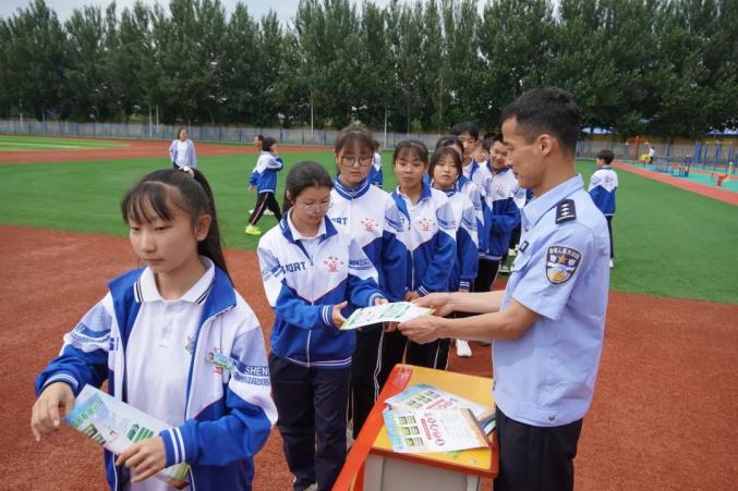 【法治长岭】长岭县公安局禁毒大队联合多部门开展禁毒宣传活动