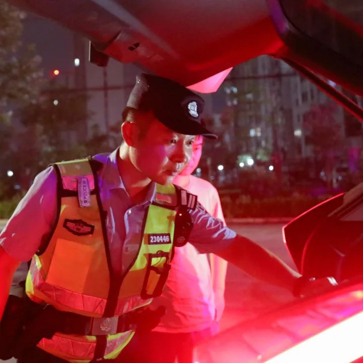 7月6日至7日晚,徐州市公安局根据全国公安机关夏夜治安巡查宣防集中