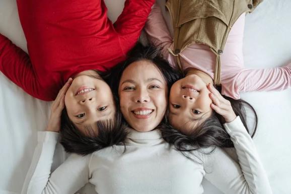 中小学生有声读物_最好的教育是陪伴：耶鲁女孩培养手记_中学生听书