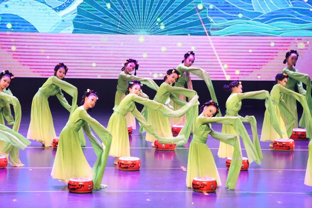 近400名松江少年儿童用中国舞诠释东方美!一起去看精彩演出