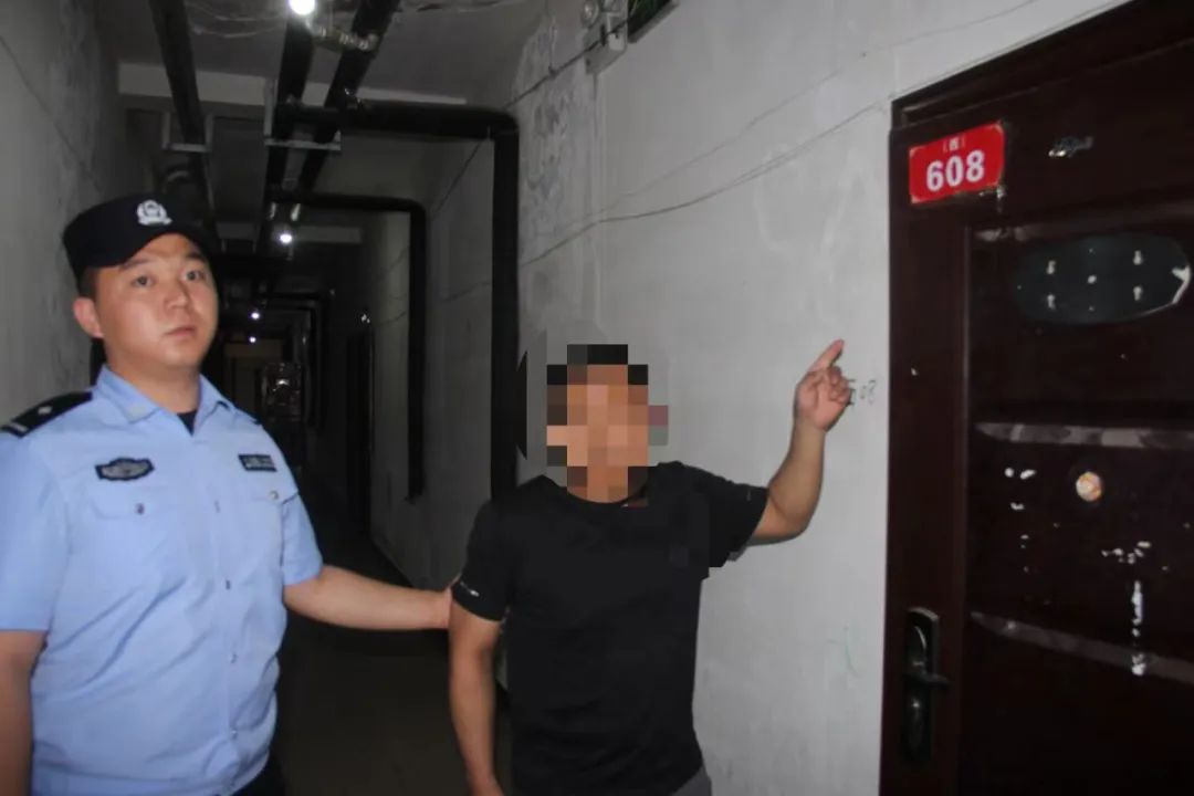 在办案民警强大的心理攻势下,嫌疑人如实供述了另一起入室盗窃