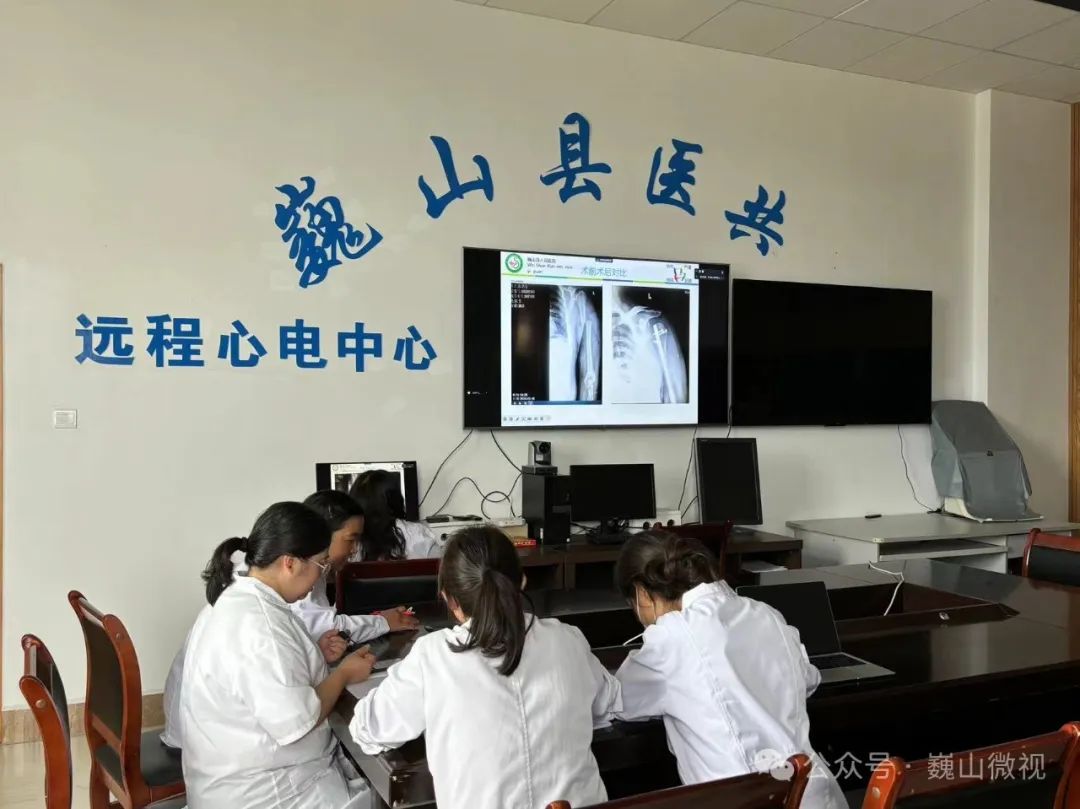 市第七人民医院先后派出6批次17人次专家,进驻巍山县人民医院进行帮扶