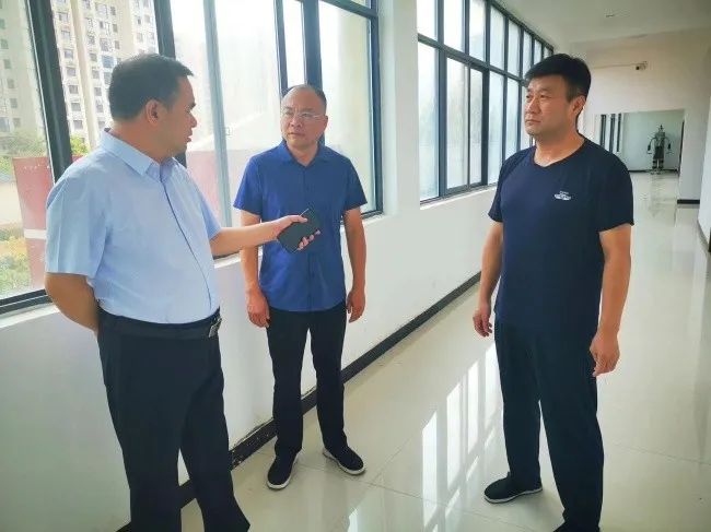 宁陵县法院党组书记马昊到城郊法庭调研